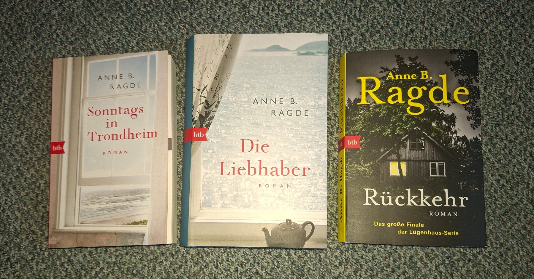 Livres: Bücher – D'occasion à Wil  ZH par Tazar1