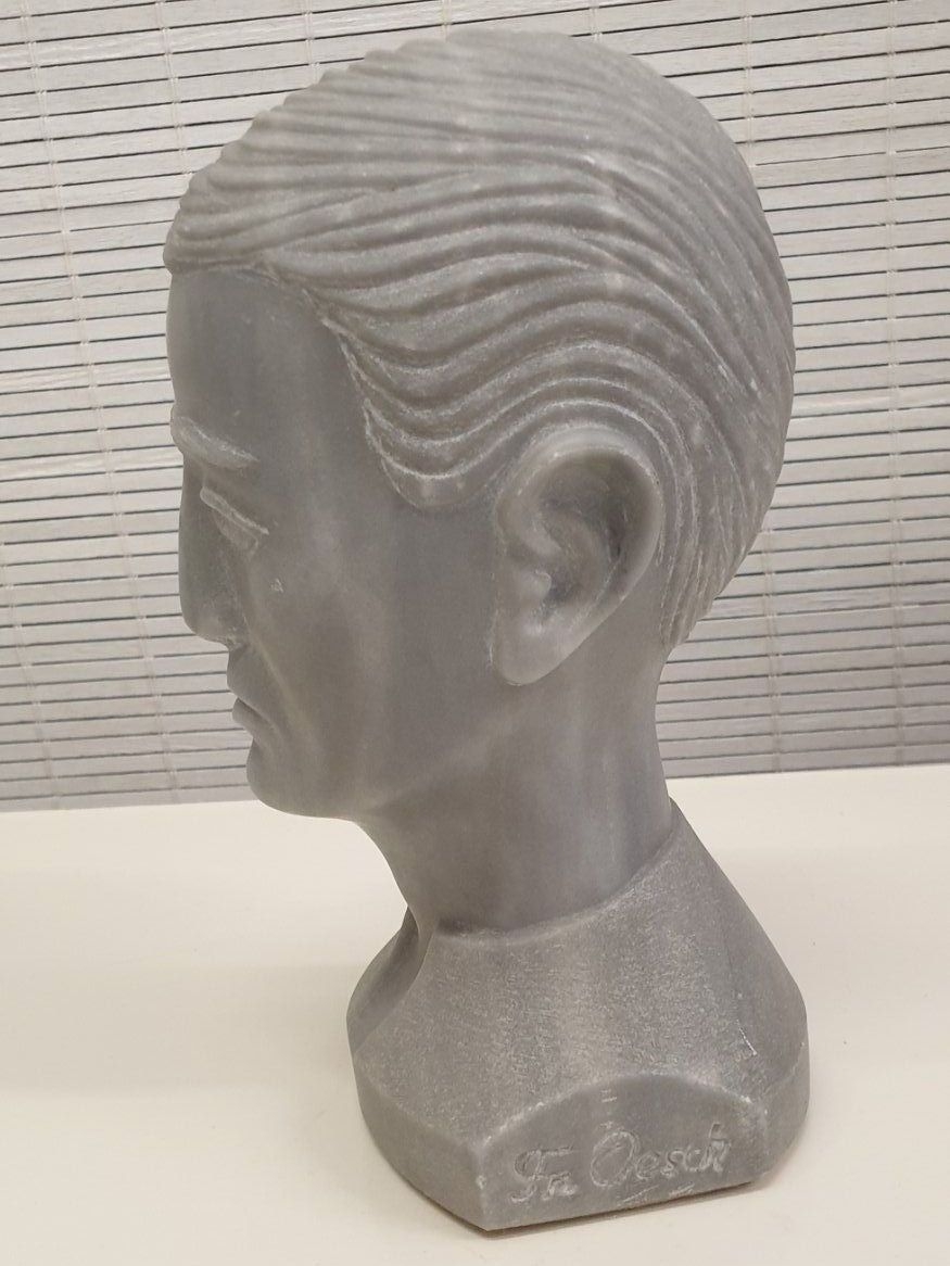 Skulpturen & Statuen: Skulptur Büste signiert – Gebraucht aus Emmen von magelan 1