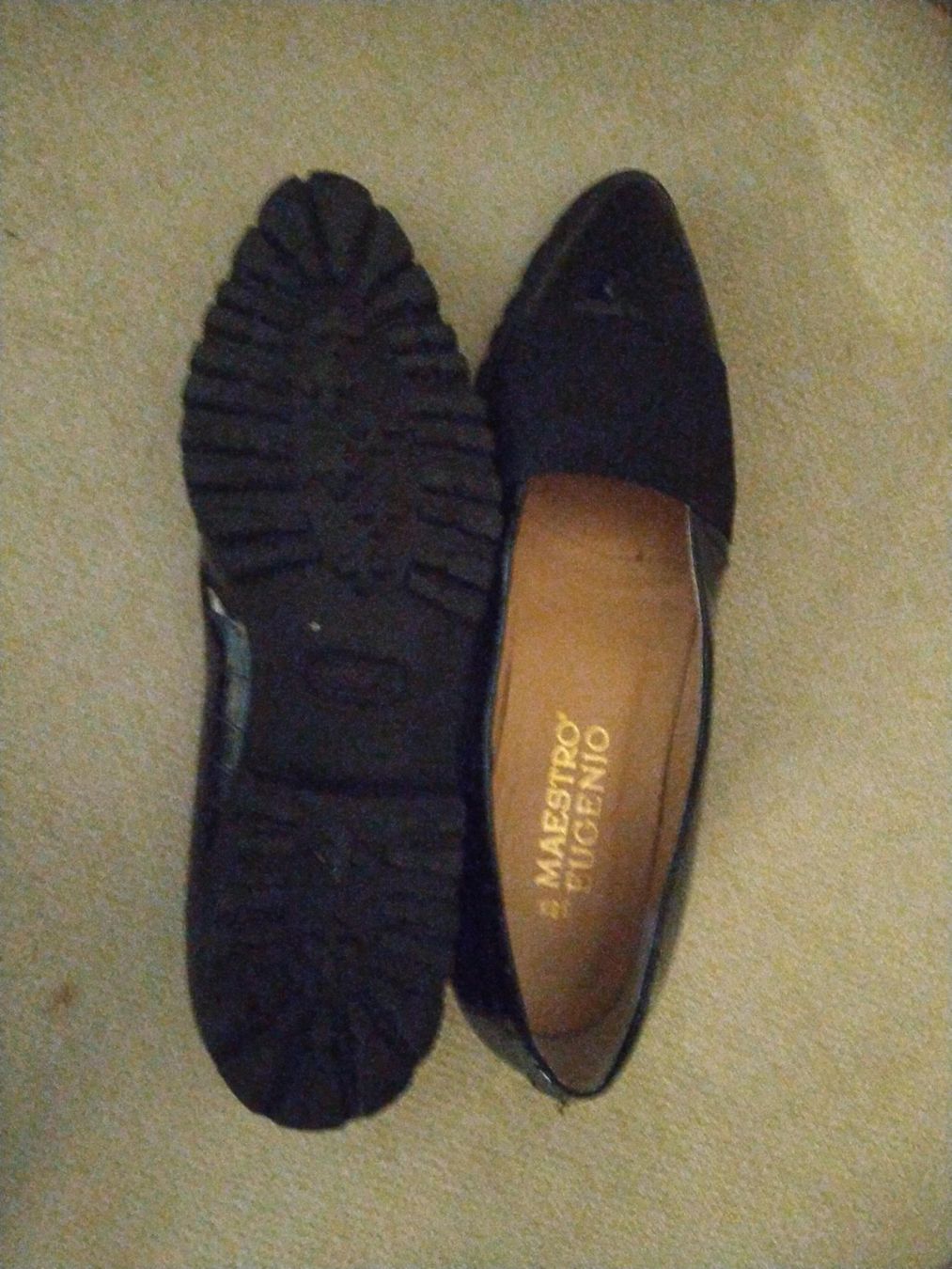 Chaussures femmes: Chaussure ballerine cuir noir 38.5 – D'occasion à Veytaux par Christianelucie 1
