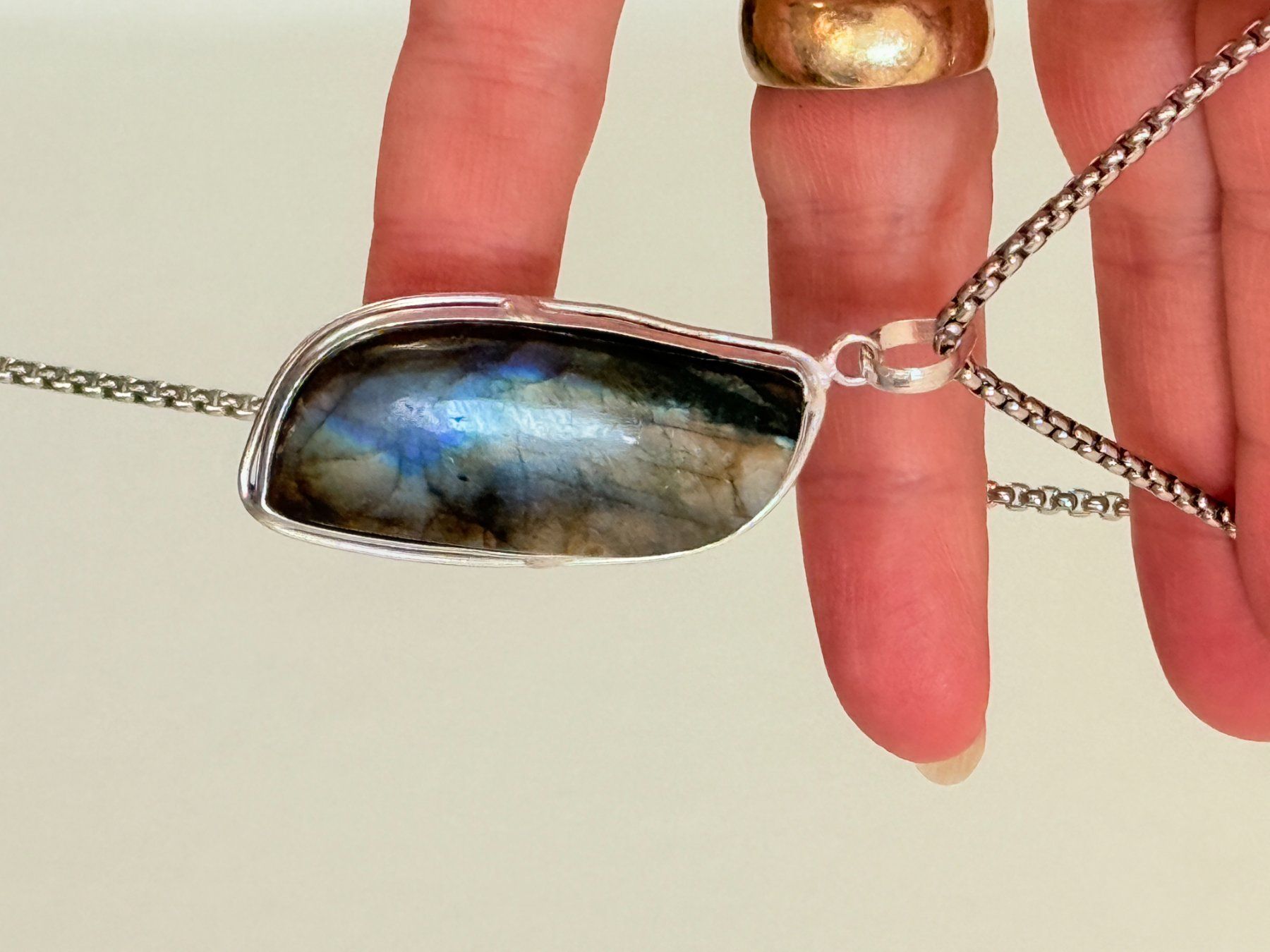 Catenine: Labradorite - Pendentif unique en son genre! – Nuovo e nell'imballaggio originale da Genève venduto da AGBERG 2