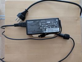 Original Lenovo Netzteil 135W ADL135NLC3A | Slim Tip | CH