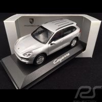 Porsche Cayenne 2011 silber 1:43 Minichamps
