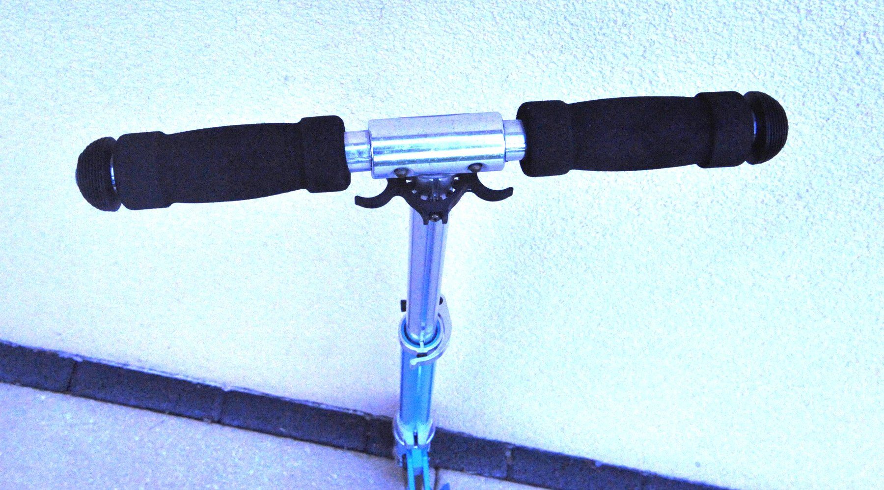 Micro Kickboard: Micro Scooter Sprite – Gebraucht aus Hofstetten SO von Edradour3 3