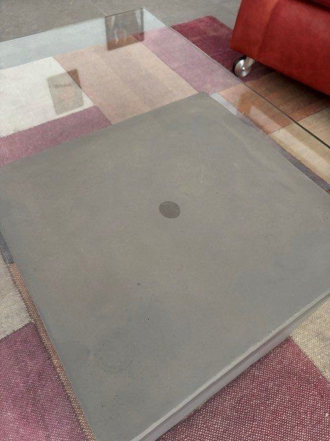 Tables: Salontisch Glas Beton – D'occasion à Riggisberg par Techi05 2