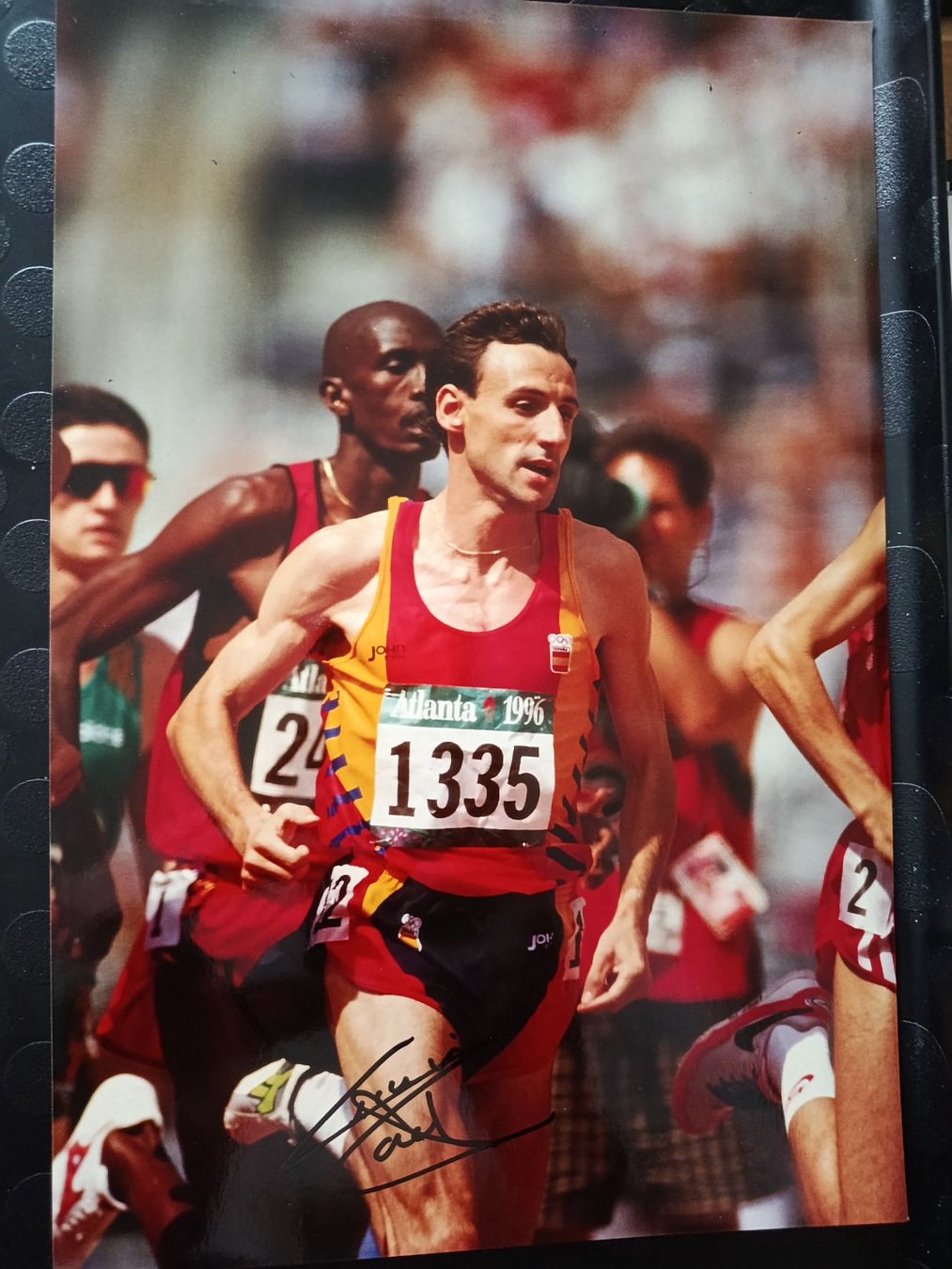 Autogramme: Fermin Cacho - Olympia Gold- 20x30cm – Gebraucht aus Menziken von Artographs
