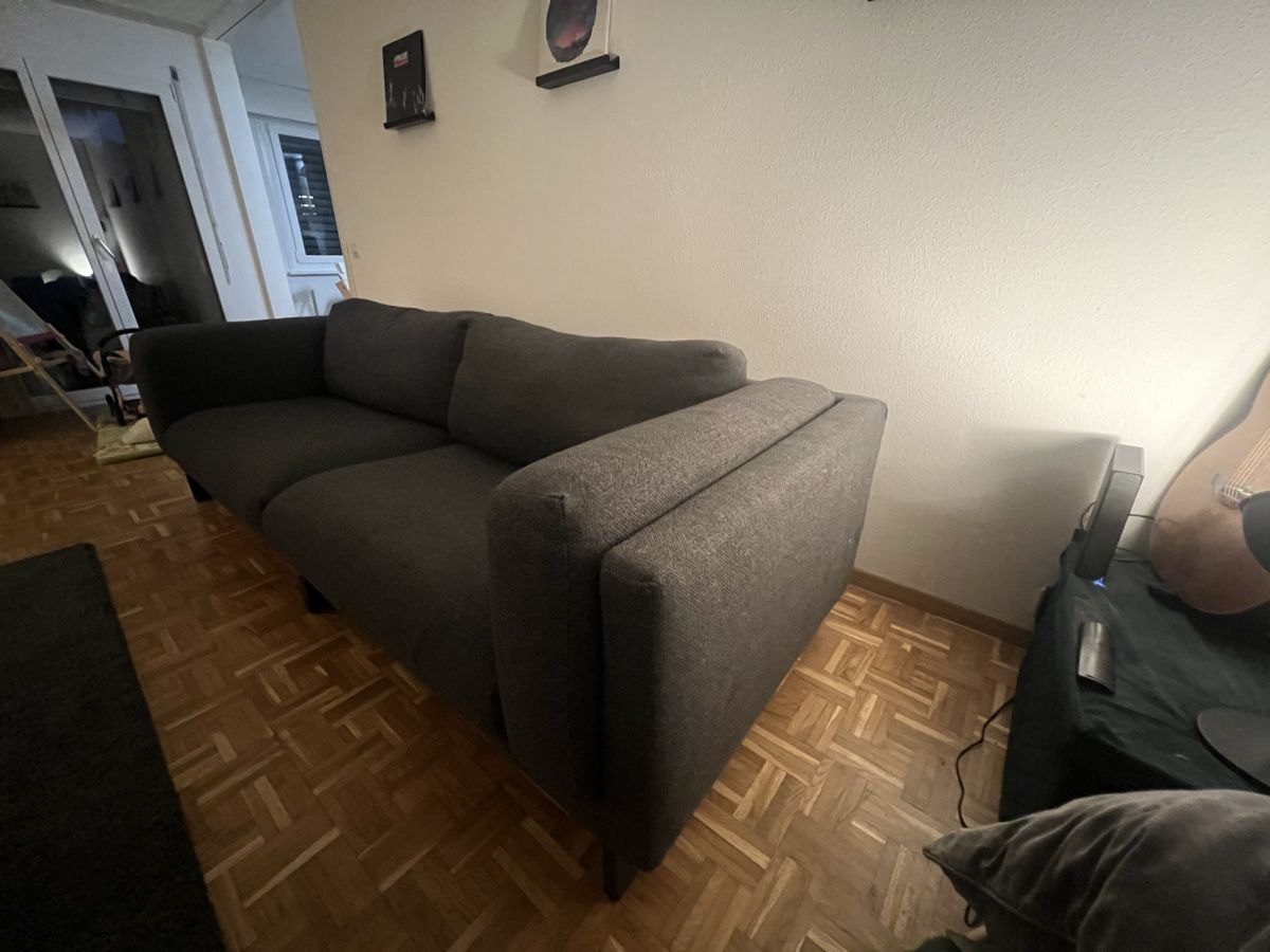 Ikea Sofas: Dunkelgraues Sofa 3-Sitzer Ikea Nockeby – D'occasion à Dielsdorf par zur_l8bs 2