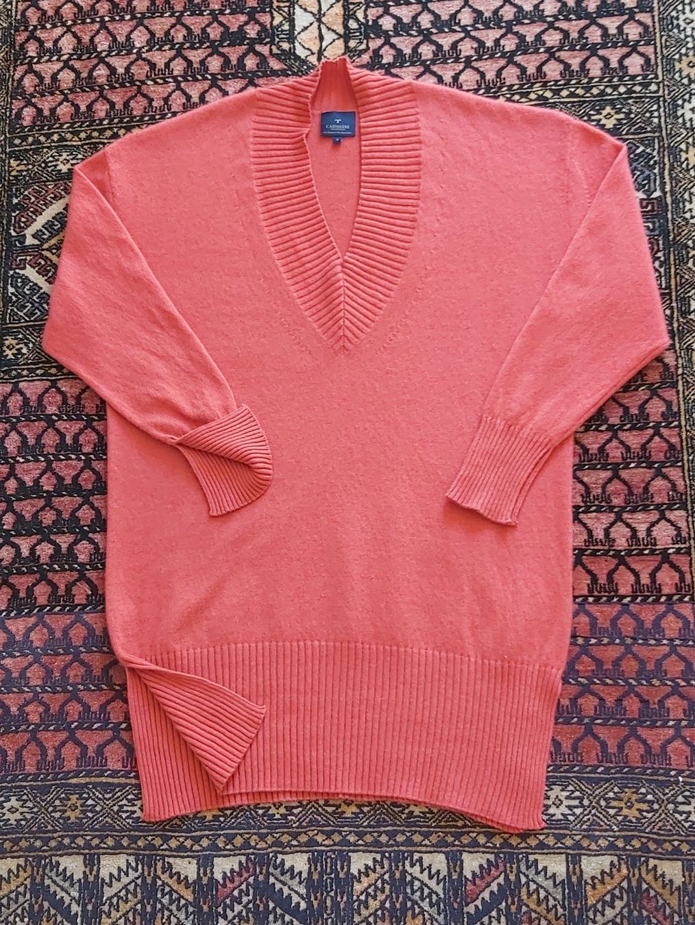 Maglioni & Felpe: Eleganter langer Kaschmir-Pullover neuwertig – Usato da Baden venduto da siomour 2