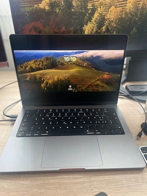 Apple Notebooks: 14" MacBook Pro M2 / 16GB – Space Grau (512GB) + Garantie – Neu (gemäss Beschreibung) aus Neerach von mur_dwg9