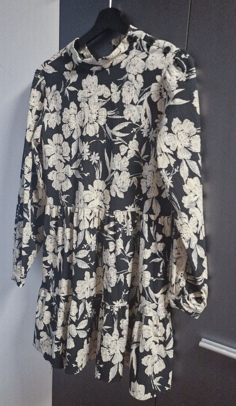 Zara Kleider: Zara Kleid, Gr. M – Gebraucht aus Chur von car_5clc