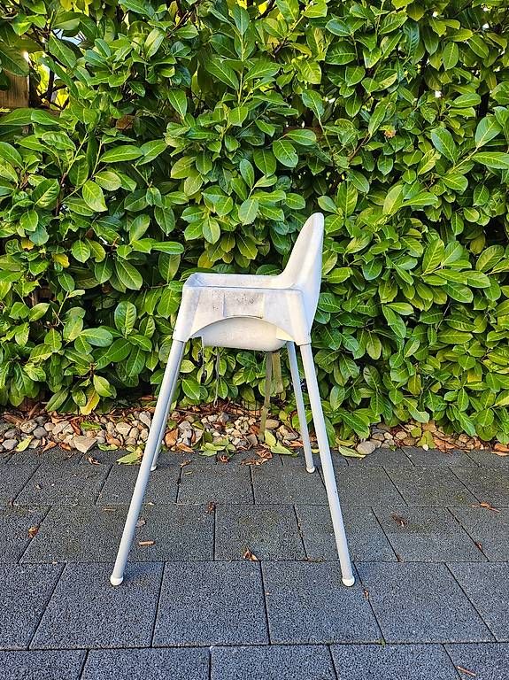 Chaises hautes: Ikea Hochstuhl – D'occasion à Thun par sst_y7mk 1
