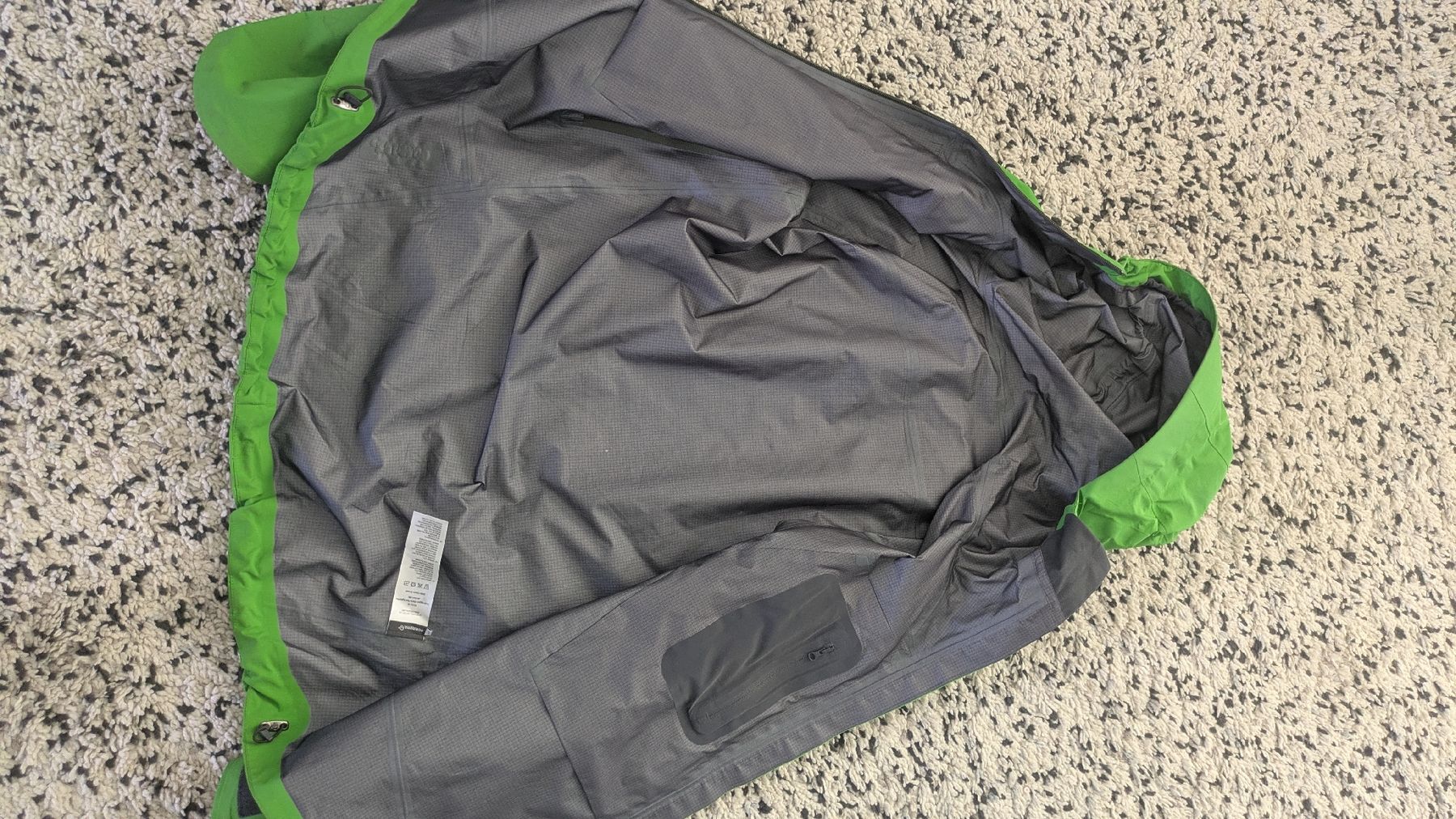 Giacche: Norrona Trollveggen Gore Tex light Pro – Usato da Zürich venduto da Sloba29 2