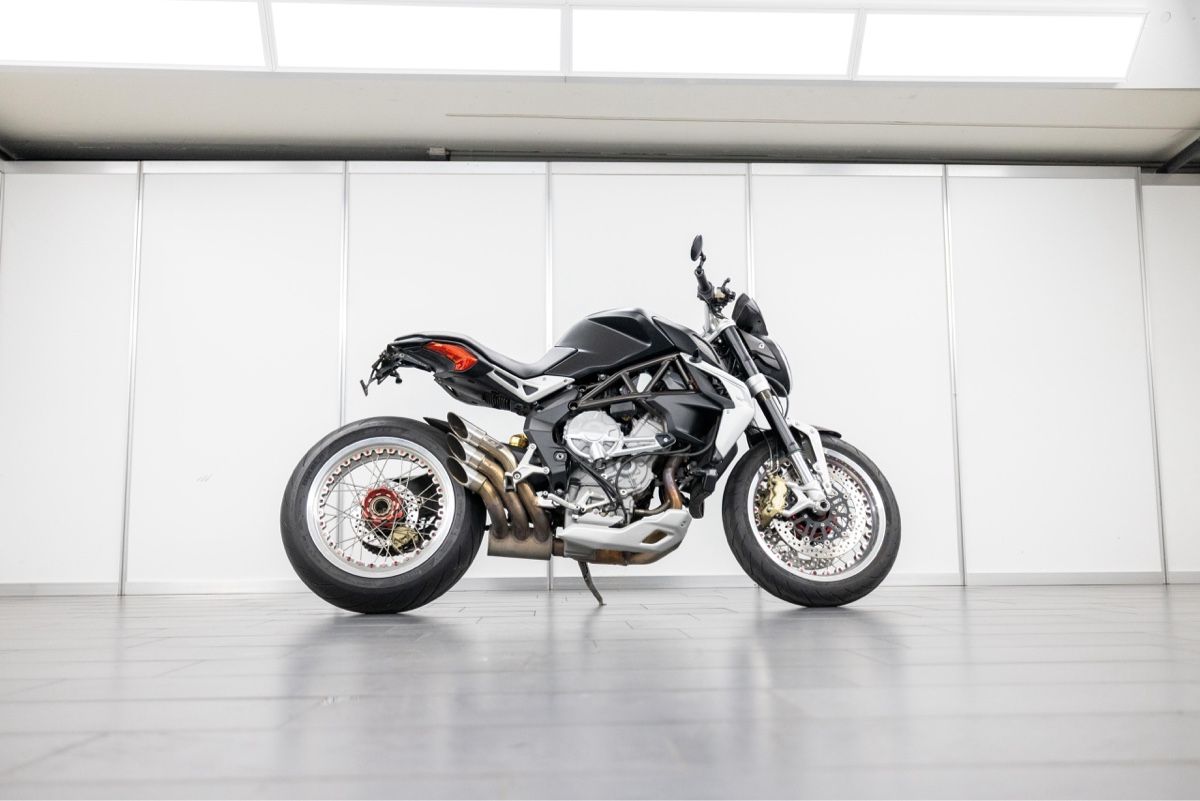 Strada: MV Augusta Dragster 800 – Usato da Berneck venduto da Kosarka23 3