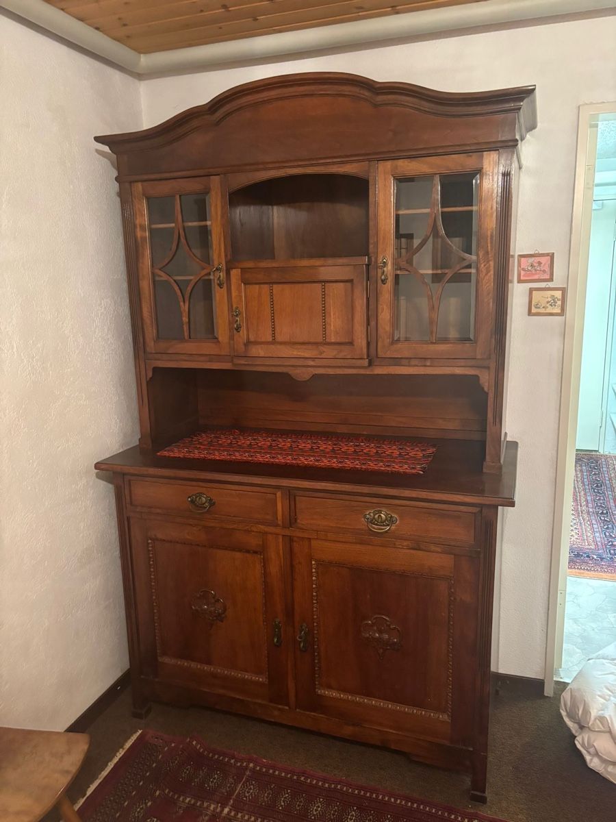 Büffets: Antique Sideboard Cabinet with Glass Doors Solid Wood – Gebraucht aus Zürich von andaman28