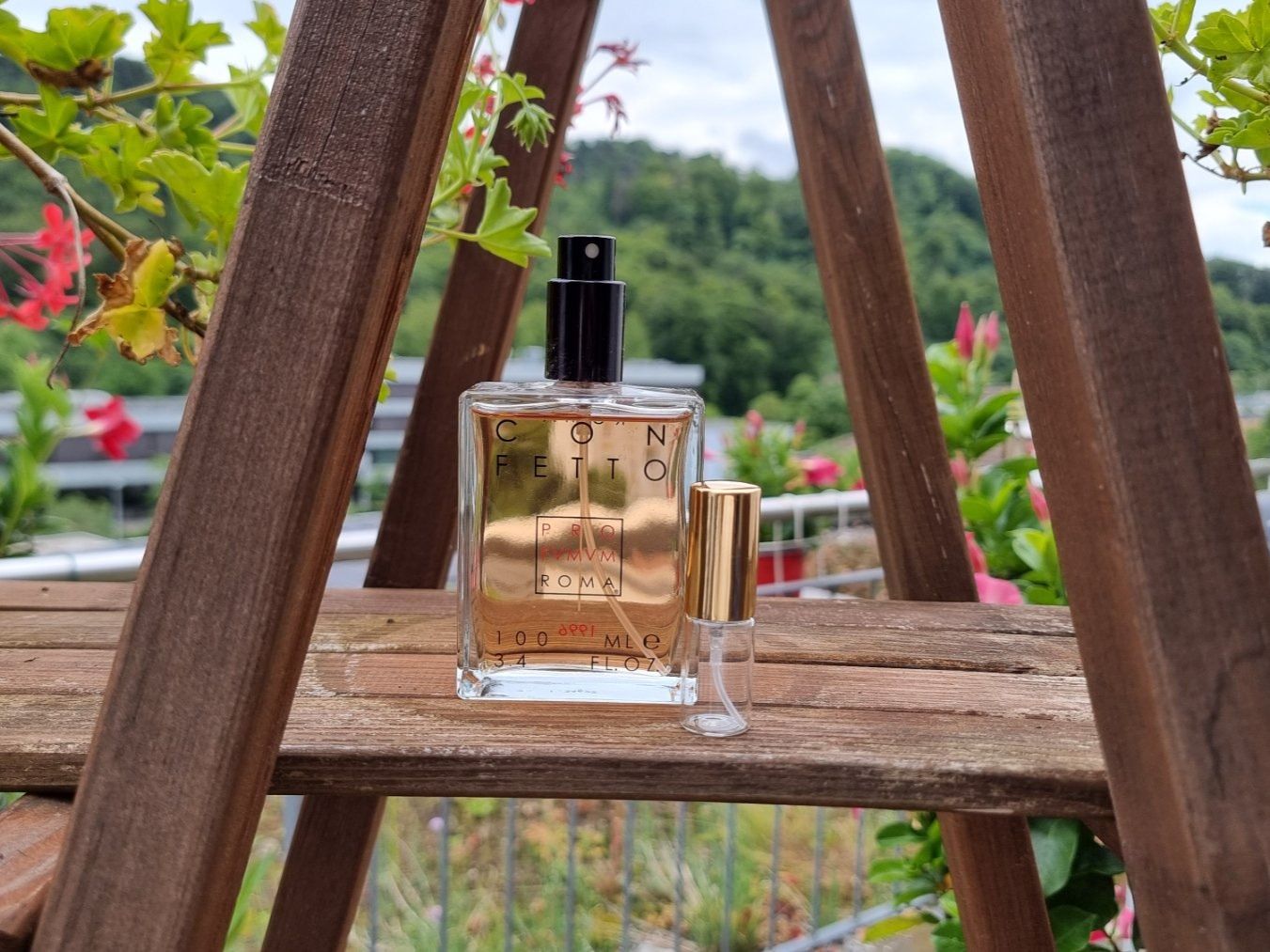 Montale Profumi & Eau de Toilette: Profumum Roma - Confetto - 5ml – Nuovo (secondo la descrizione) da Winterthur venduto da FragranceLUXE