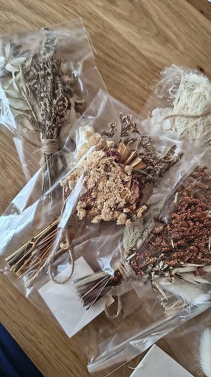 Tutte le decorazioni: Trockenblumen-Sträusse  Neu – Nuovo e nell'imballaggio originale da Hergiswil NW venduto da DME00 1
