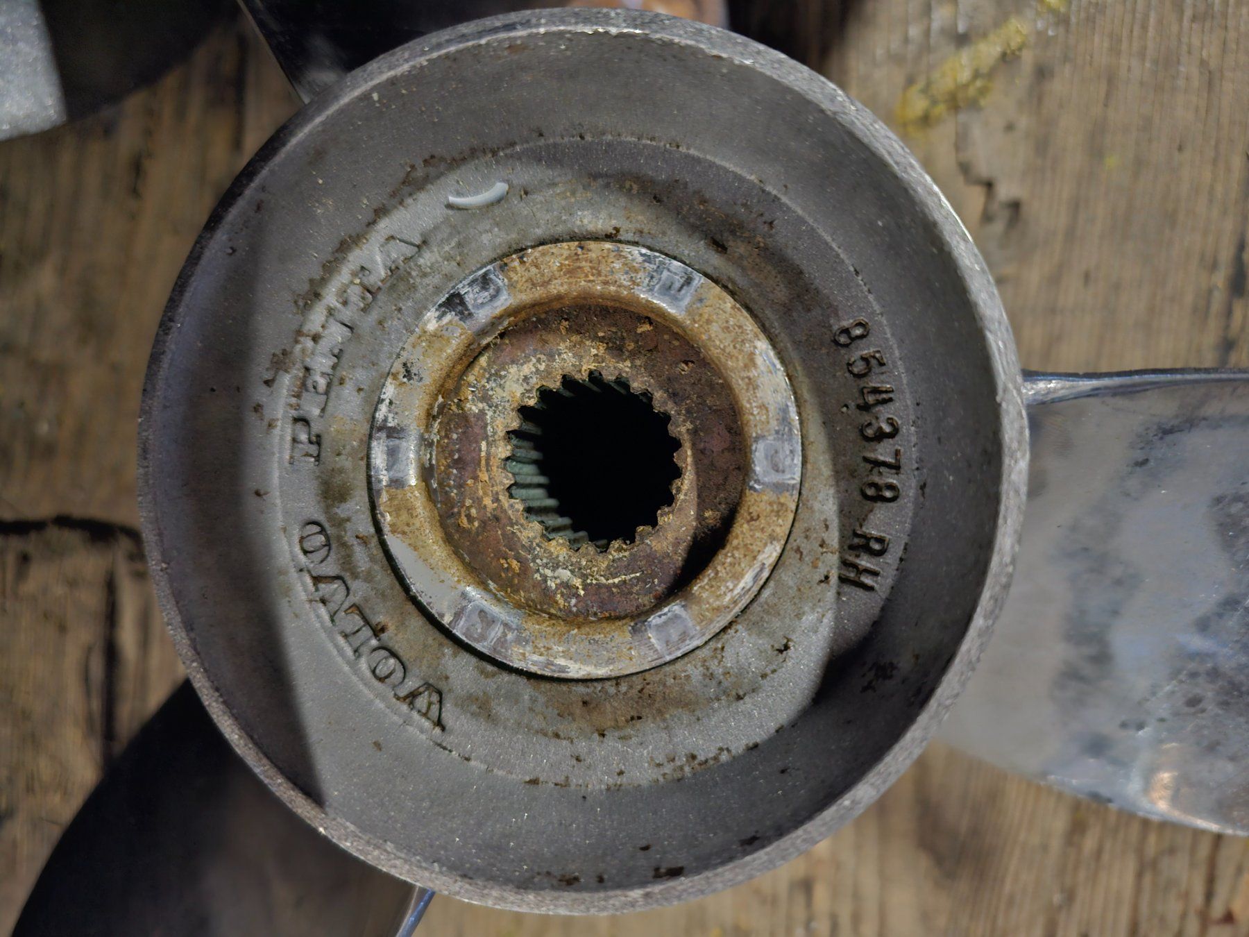 Barche: ORIGINAL Volvo Penta C6 Duoprop-Propellersatz – Usato da Russikon venduto da swissmade-12 2