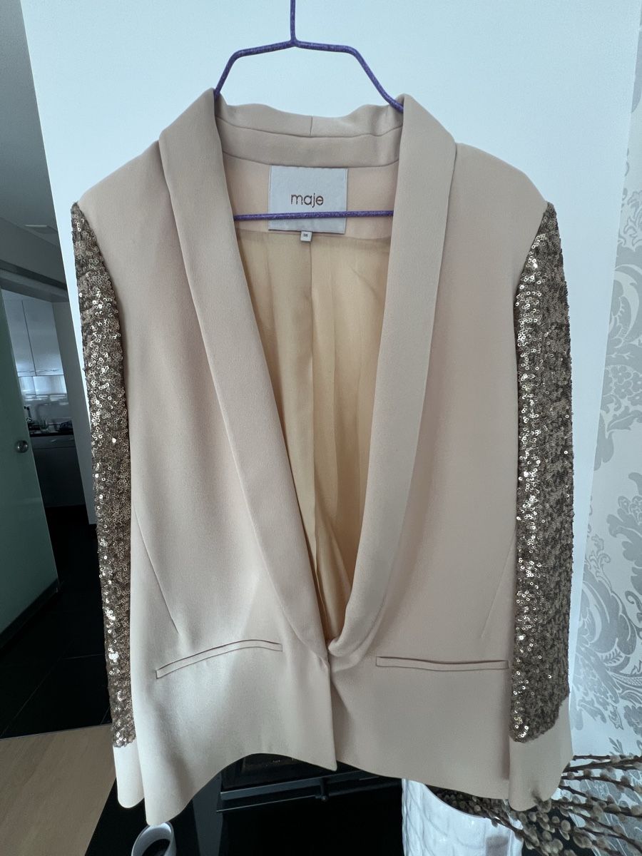 Maje Giacche: Maje Sequin Sleeve Blazer - Size 36 - Never Worn – Nuovo (secondo la descrizione) da Pully venduto da opa_k78q