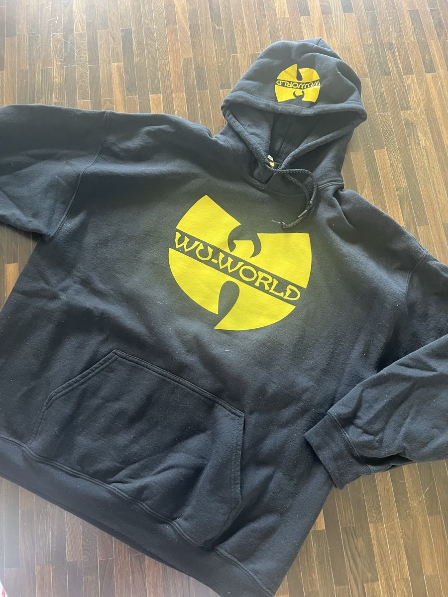 Maglioni & Felpe: Wu-World Hoodie – Usato da Baar venduto da Lila2006