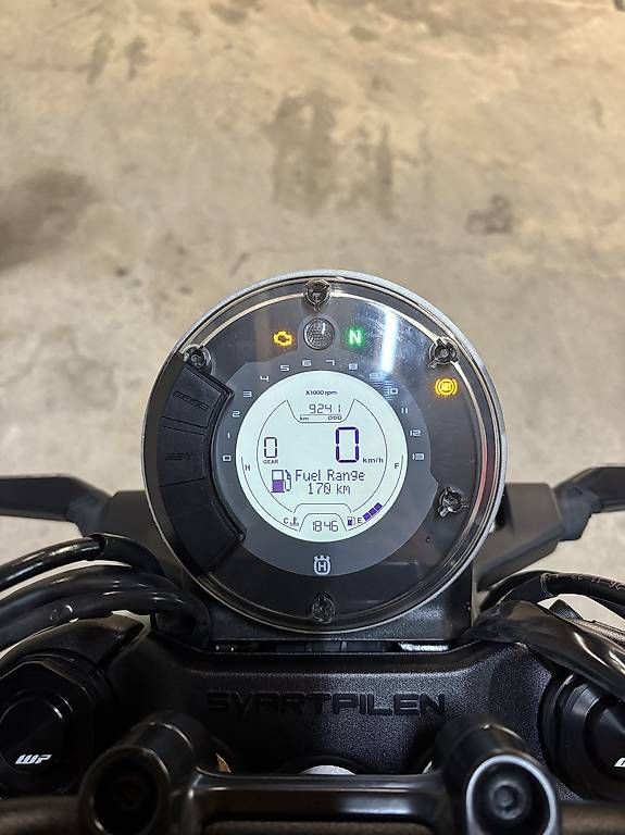 Strada: Husqvarna Svartpilen 125 – Usato da Reinach AG venduto da tim_6cbv 4