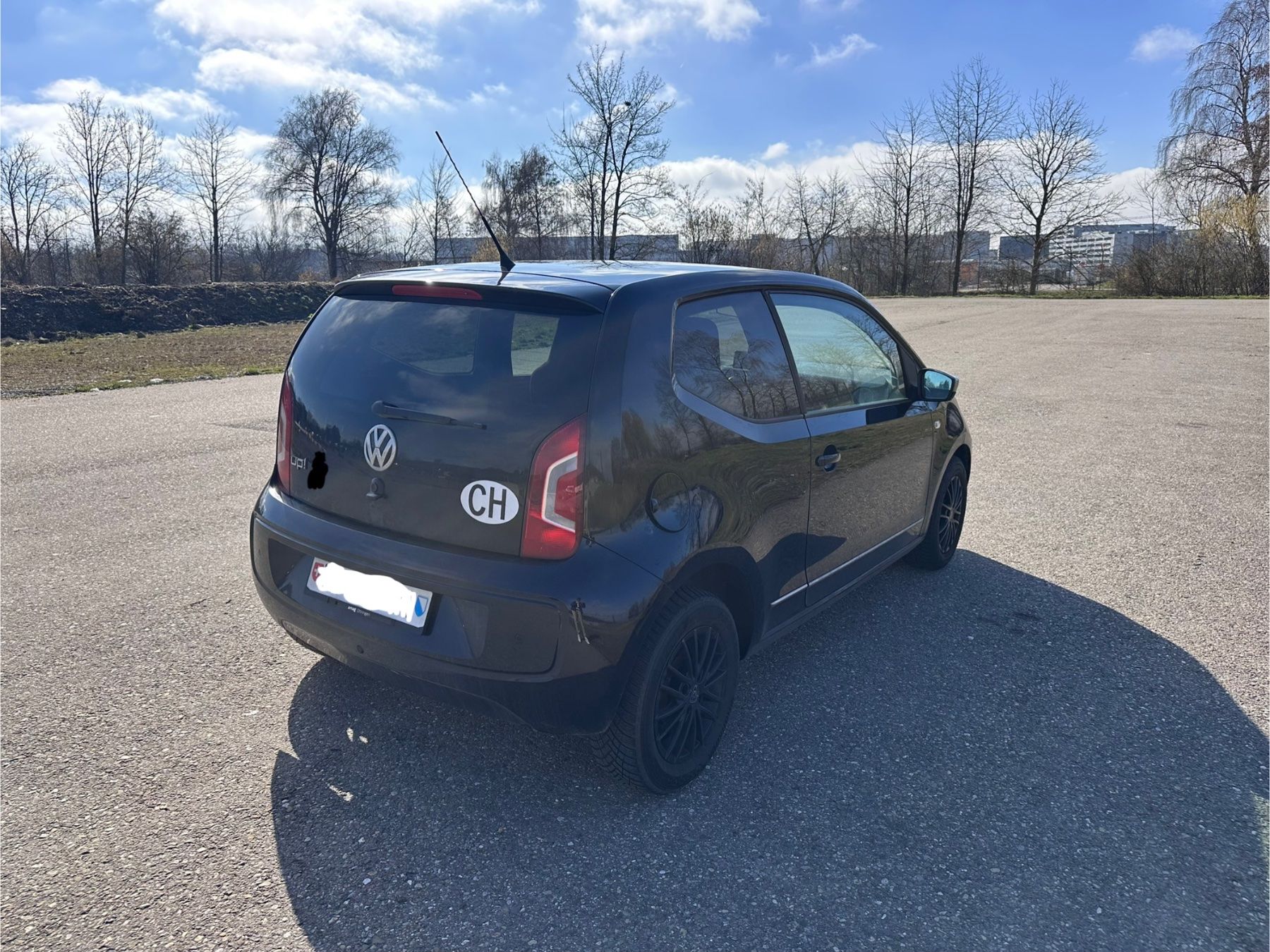 VW Autos: VW Up 1.0 MPI 55kW – Gebraucht aus Glattfelden von lia_hy5d 4