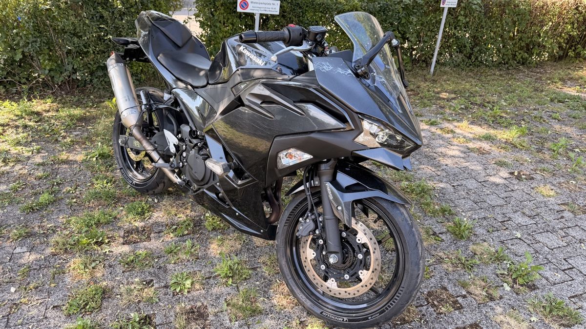 Kawasaki Strasse: Kawasaki ninja 500 2025  – Defekt aus Wetzikon ZH von iCarAutos