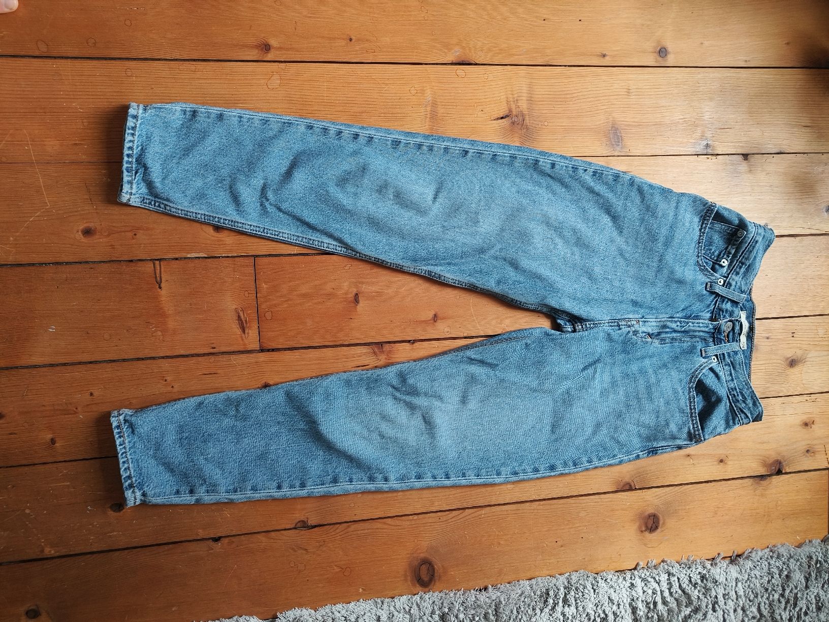 Levi's Jeans: Levis Mom Jeans 24 – Usato da Hilterfingen venduto da melgra00