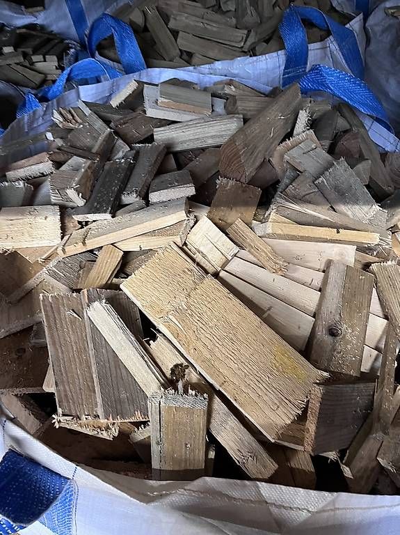 Holzartikel: Holzreste zum verfeuern im Bigbag – Gebraucht aus Dägerlen von CNA9 1