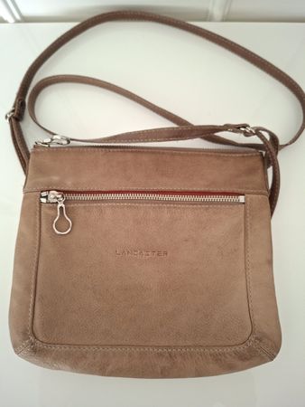 Sac bandoulière Lancaster Paris en cuir marron vintage