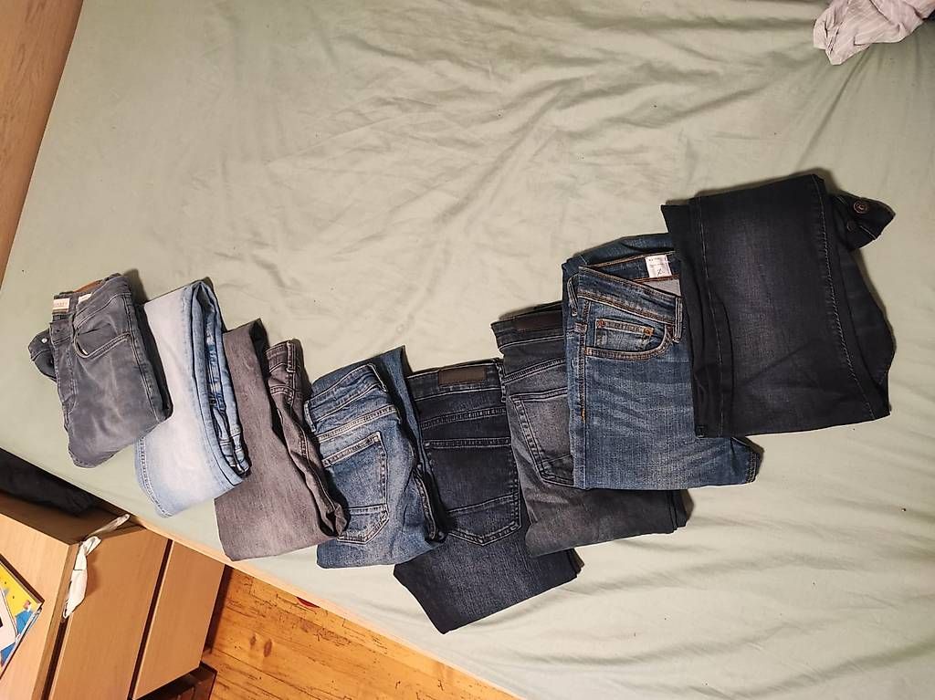 Hosen: Lot de 8 Jean's – Gebraucht aus Chardonne von cle_h6pd 1