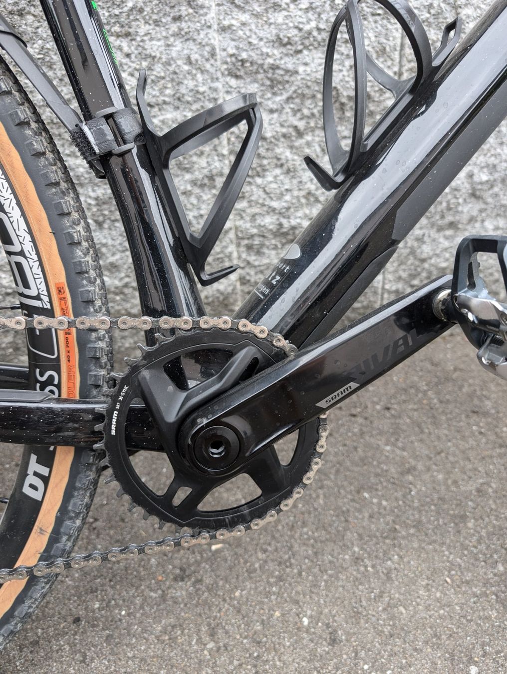 BMC Biciclette: BMC URS 01 FOUR 2023, Grösse M – Usato da Seon venduto da phi_v98q 8