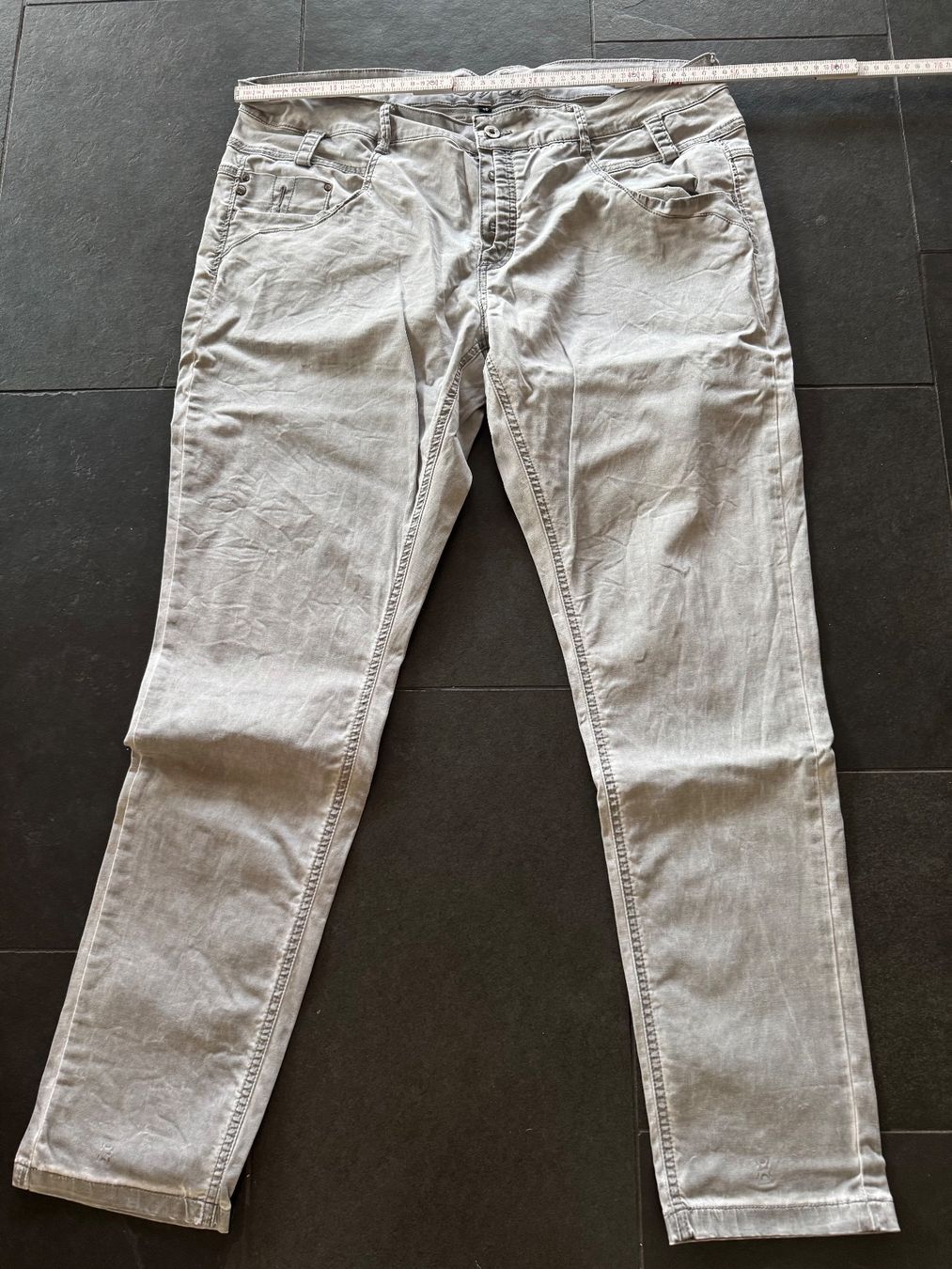 Jeans: Jeans hellgrau 46/30 – D'occasion à Balsthal par flu33 1