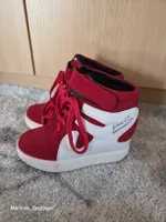 Schuhe mit verstecktem Keilabsatz, Größe 35