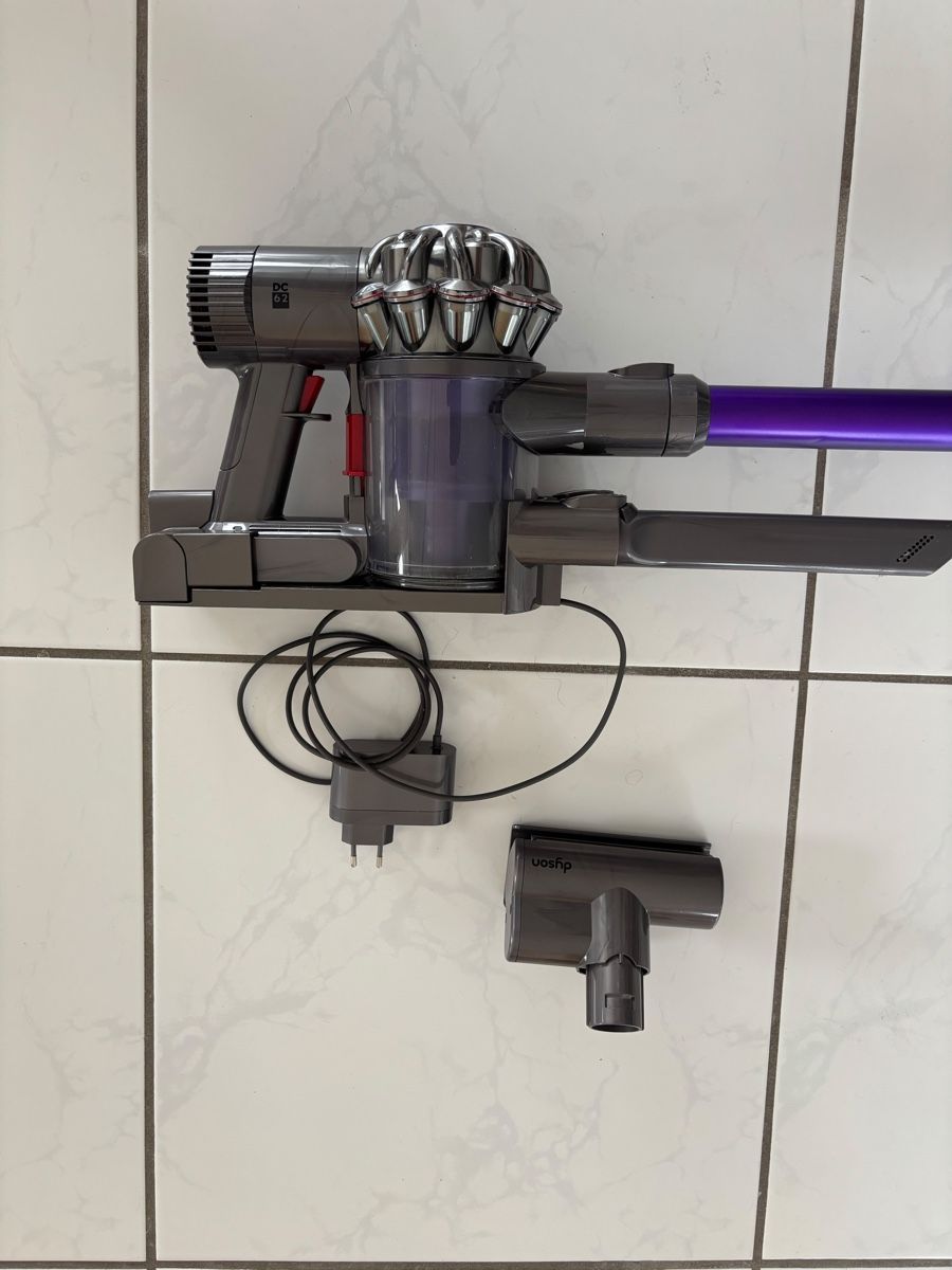 Dyson Aspirapolveri & Accessori: Staubsauger Dyson DC62 – Usato da Stans venduto da Osteophyt 2
