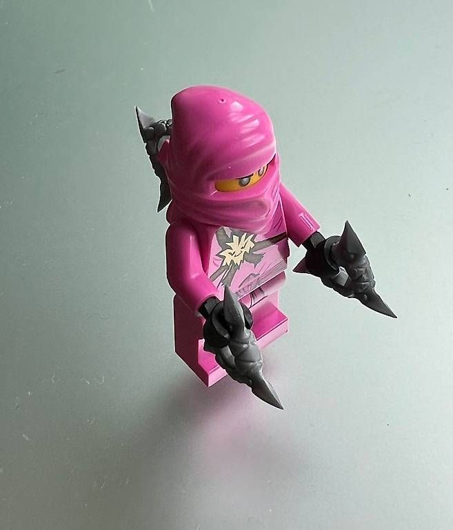 Giocattoli: LEGO Ninjago Zane Avatar Pink – Usato da Kilchberg ZH venduto da bin_sq5j