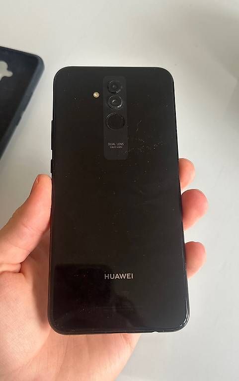 Portables: Huawei Mate 20 lite – D'occasion à Wallenwil par Britishbulldog 1