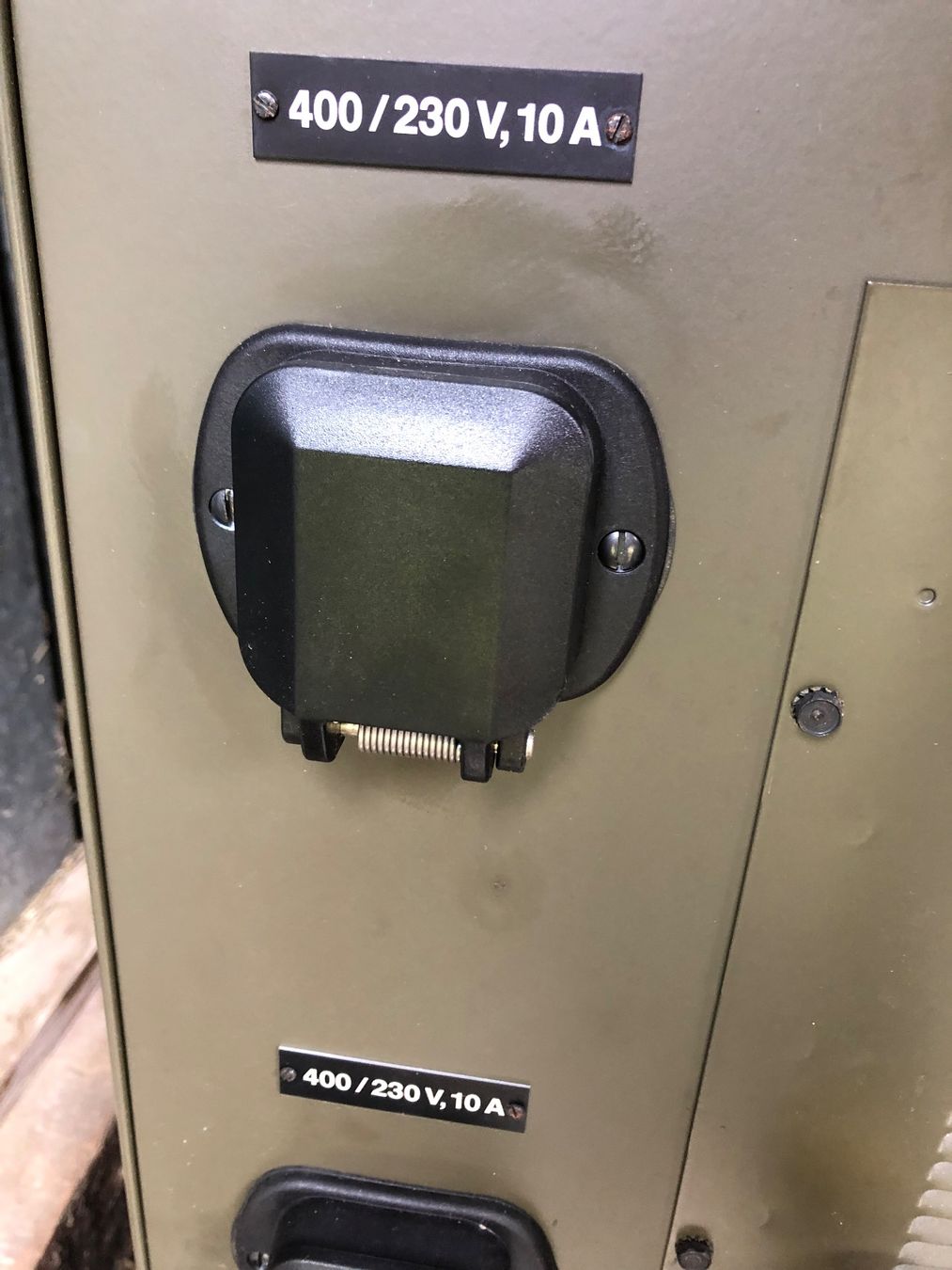 Generatori di corrente: Onan 6kvA Notstromgenerator – Usato da Rüti b. Riggisberg venduto da caro7171 8