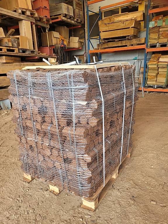 Radiatori: Rindenbriketts Makrotherm – Nuovo e nell'imballaggio originale da Bronschhofen venduto da inf_xn6x