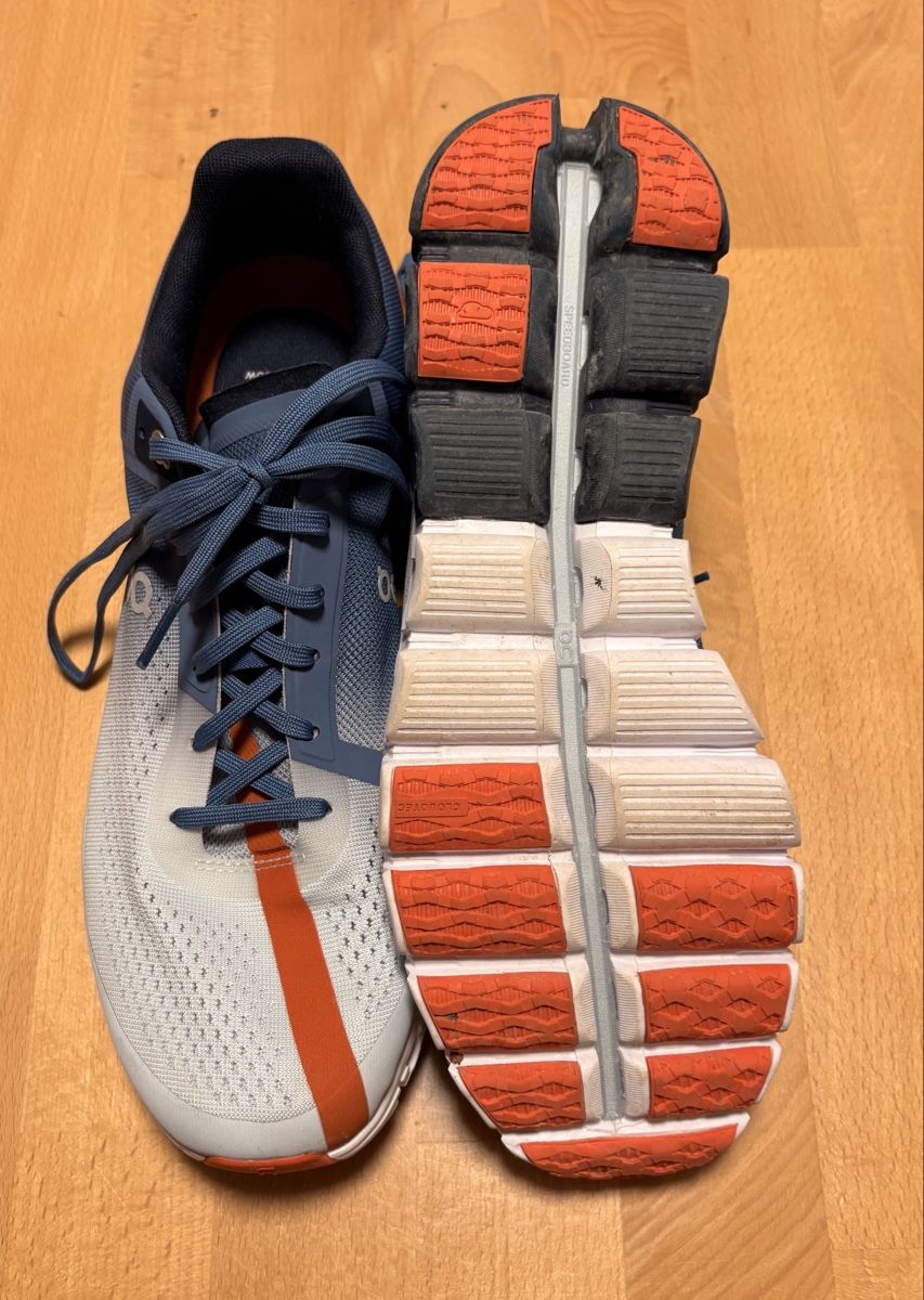 On Chaussures hommes: ON Cloudflow Laufschuhe Grösse 40.5 – Neuf (Voir description) à Morschach par Butterbrot9000 2