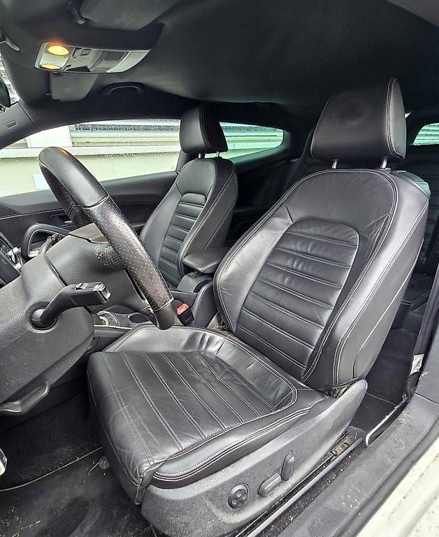 Autos: VW Scirocco 2.0 TSI – D'occasion à Wollerau par Asti05 2