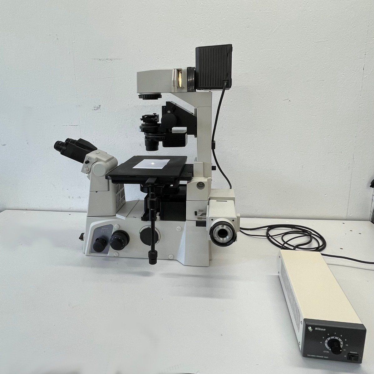 Nikon Microscopi: Nikon Eclipse TI Inversmikroskop – Usato da Niederdorf venduto da LeptonAG_Labor 5