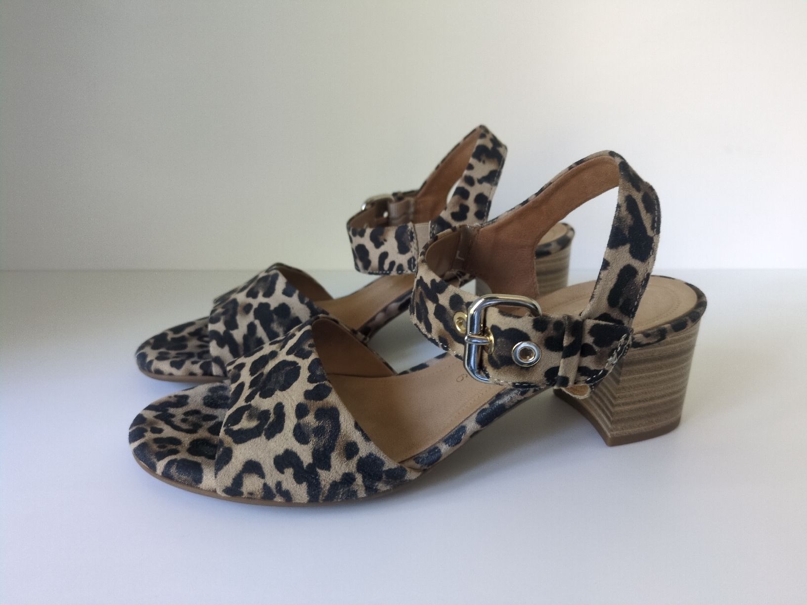 Gabor Scarpe da donna: Leo-Sandaletten von Gabor Gr. 39 – Usato da Langenthal venduto da YElektra