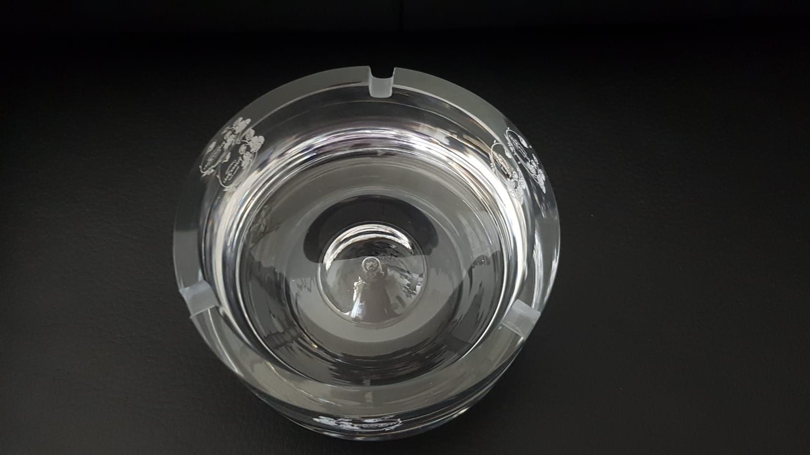 Portacenere: Aschenbecher PERRIER JOUET 12cm. – Nuovo (secondo la descrizione) da Zürich venduto da ata_c8nh 3
