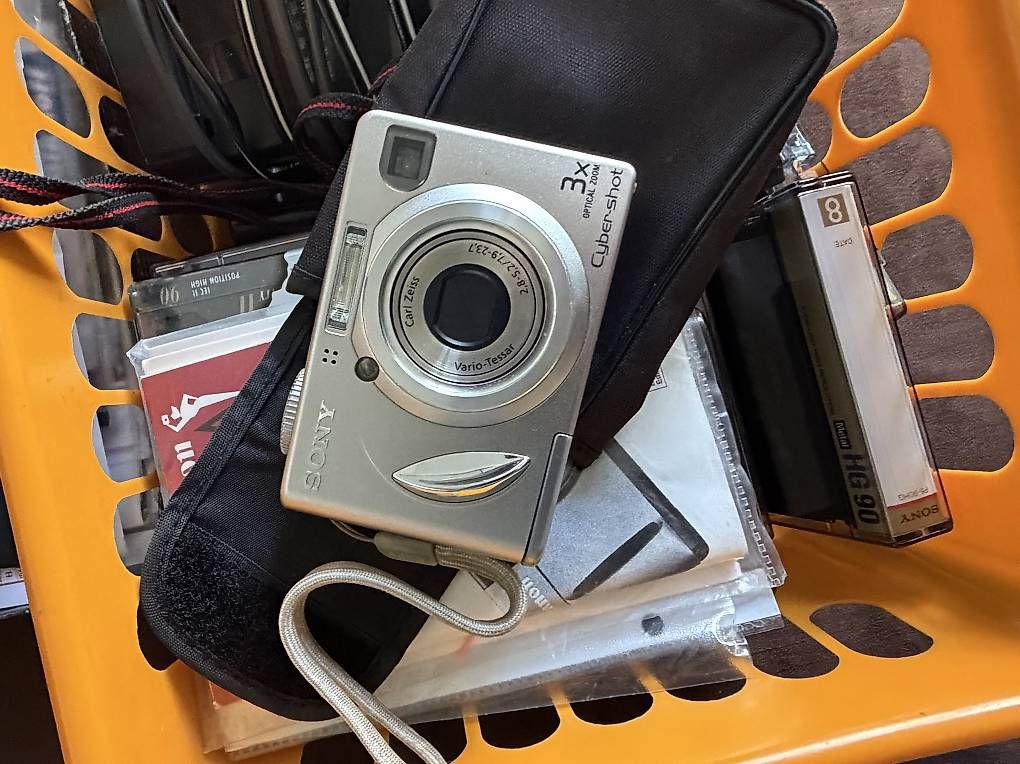Foto & Immagini: Foto Sony – Usato da Ermatingen venduto da her_6wm7 1