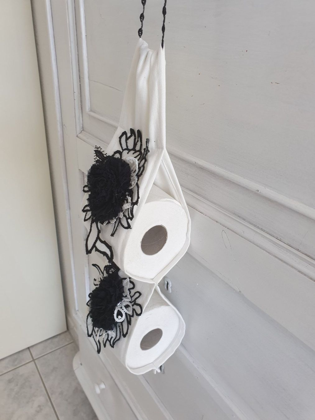 Wandhalterungen: Behälter Halter WC-Rollen Shabby Chic Rollenhalter Spitze – Neu und originalverpackt aus Gossau ZH von Goes05 1