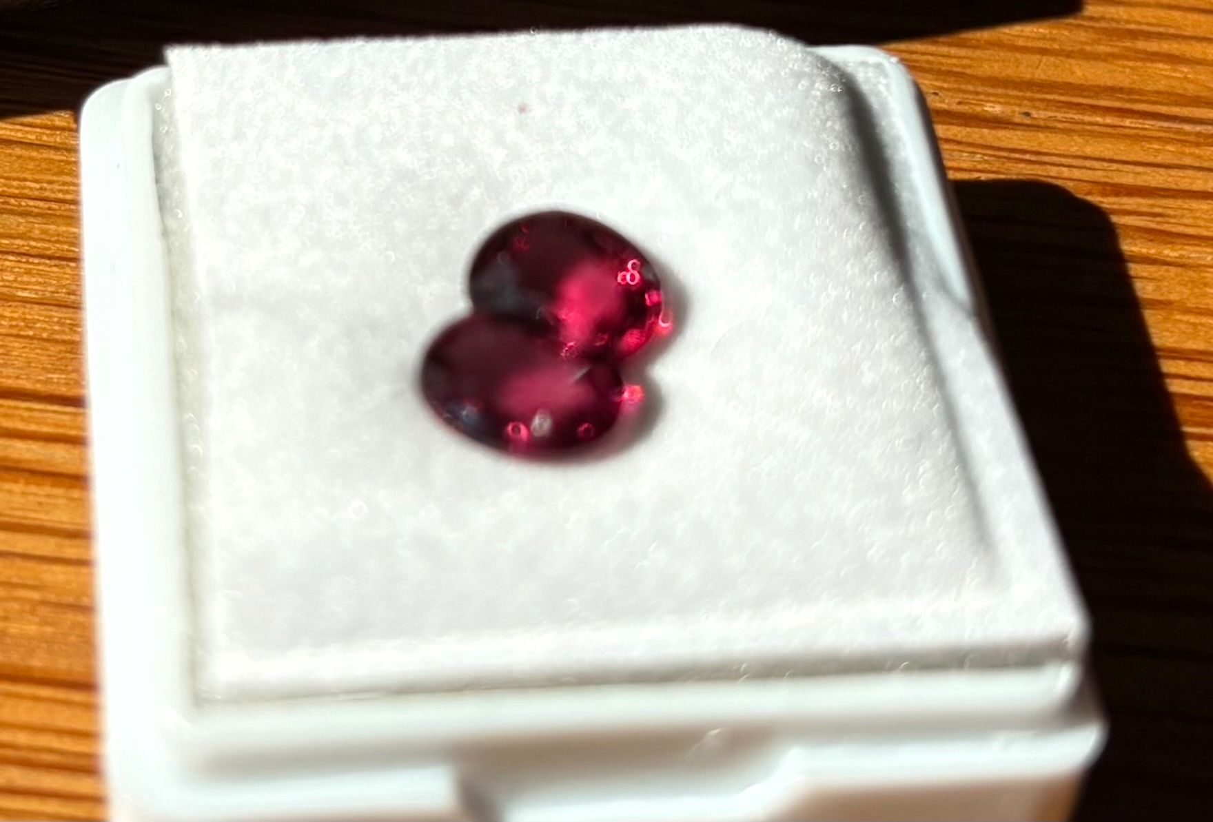 Pietre preziose: Granat, 2 Stücke, Total 2 ct. – Usato da Brugg AG venduto da lau_9rvy 2