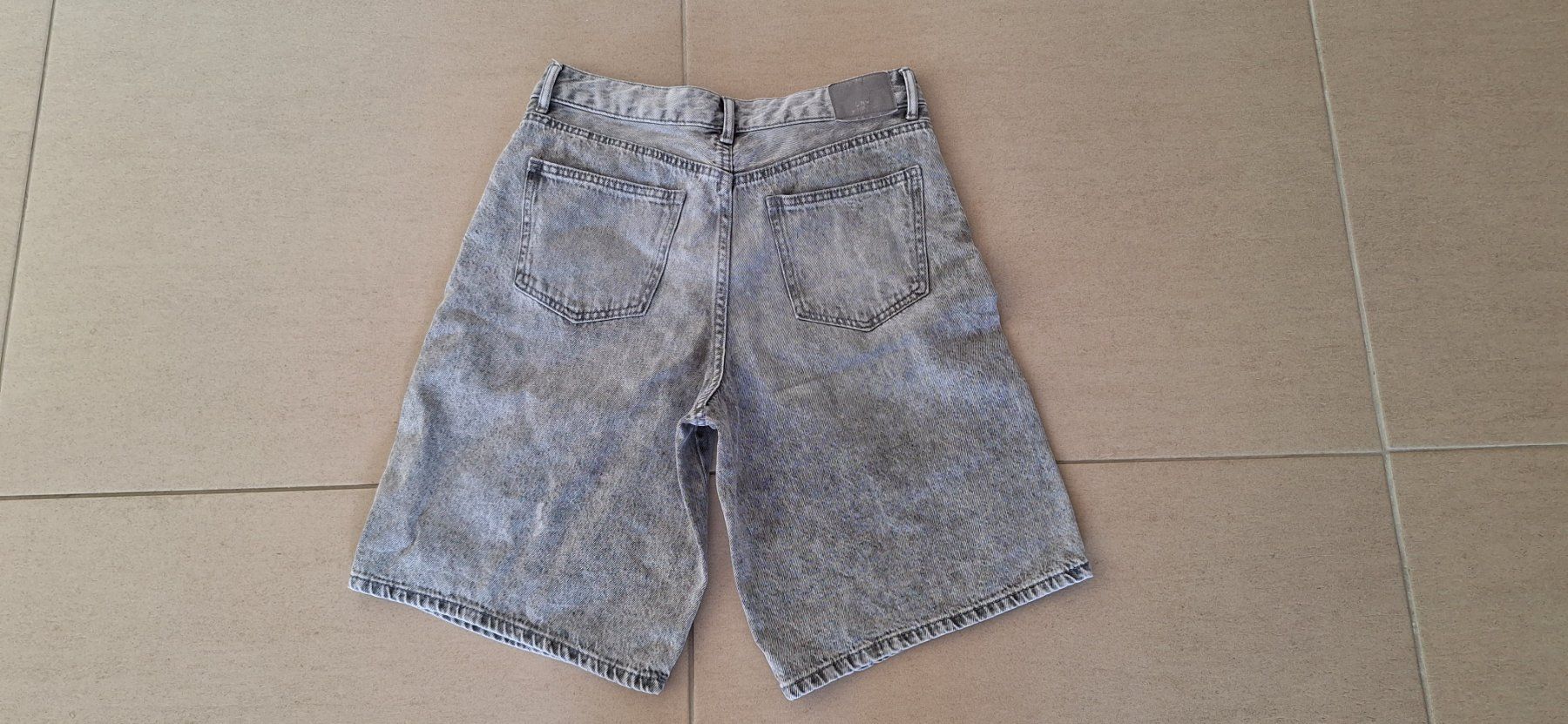 Jeans: Short en jean taille 36 – Nuovo (secondo la descrizione) da Malleray venduto da Mawerix 1
