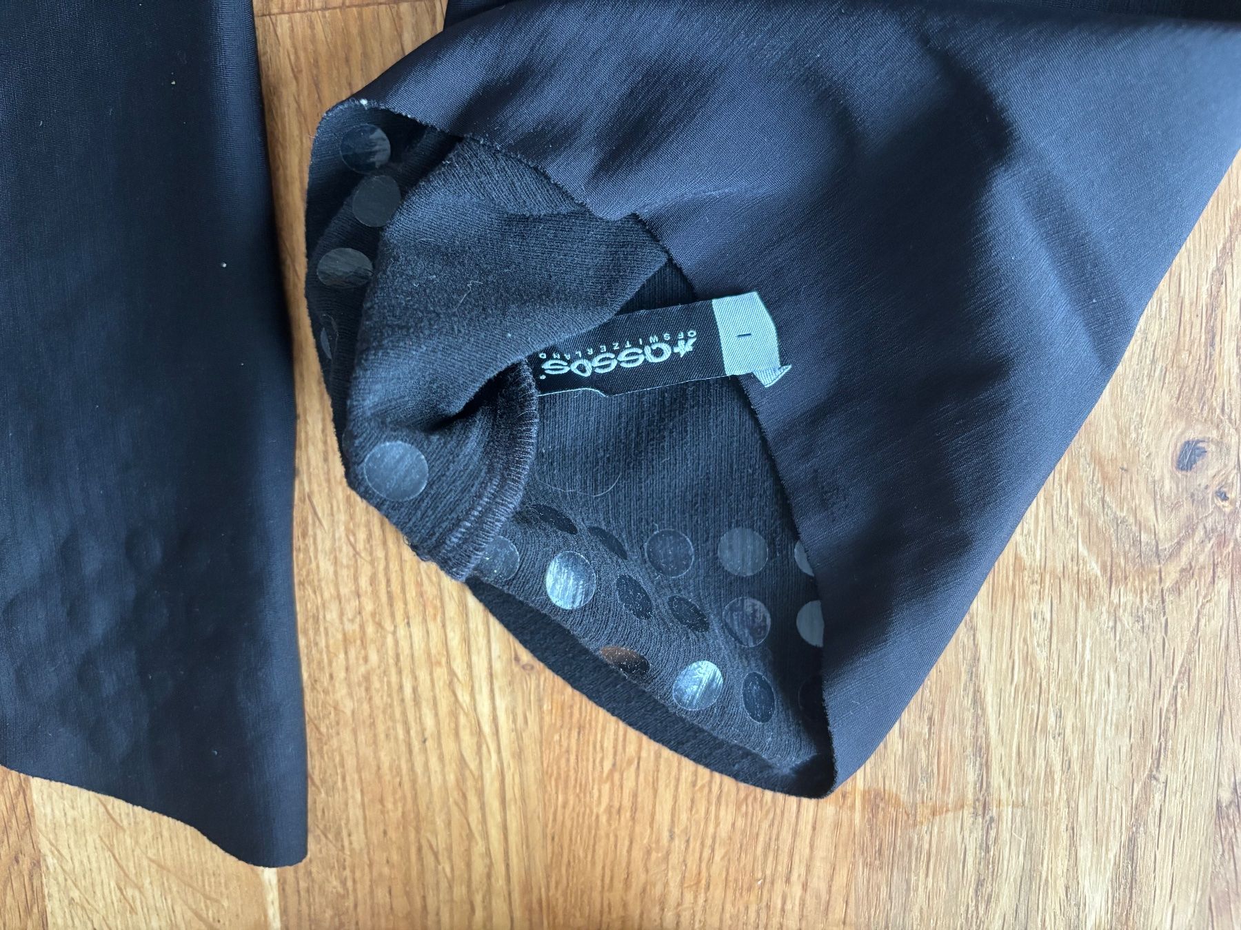 Altro in Moda uomo: Assos Lange Beinwaermer gr 1 – Usato da Geuensee venduto da sonnetje 1