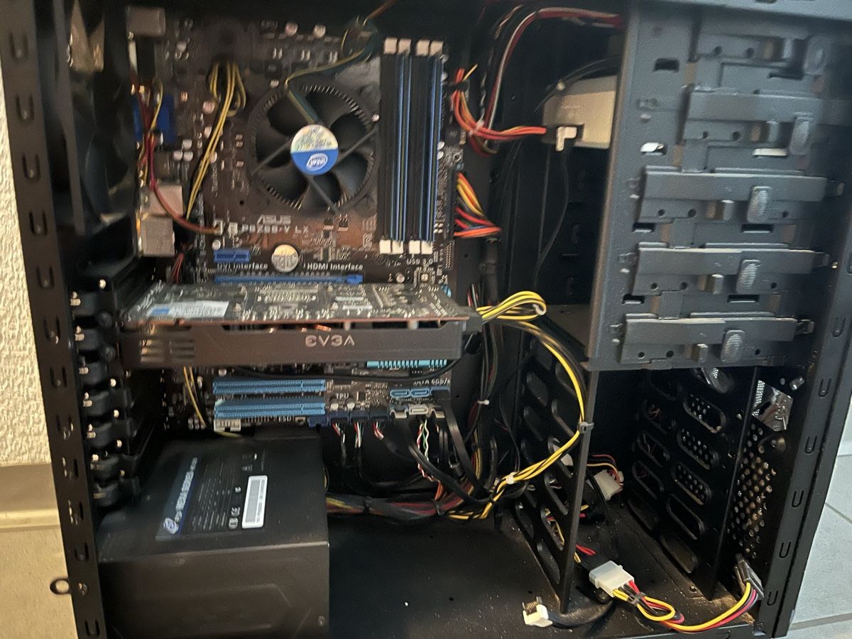 PCs: Pc Gaming  – D'occasion à Chiasso par fairy81 4