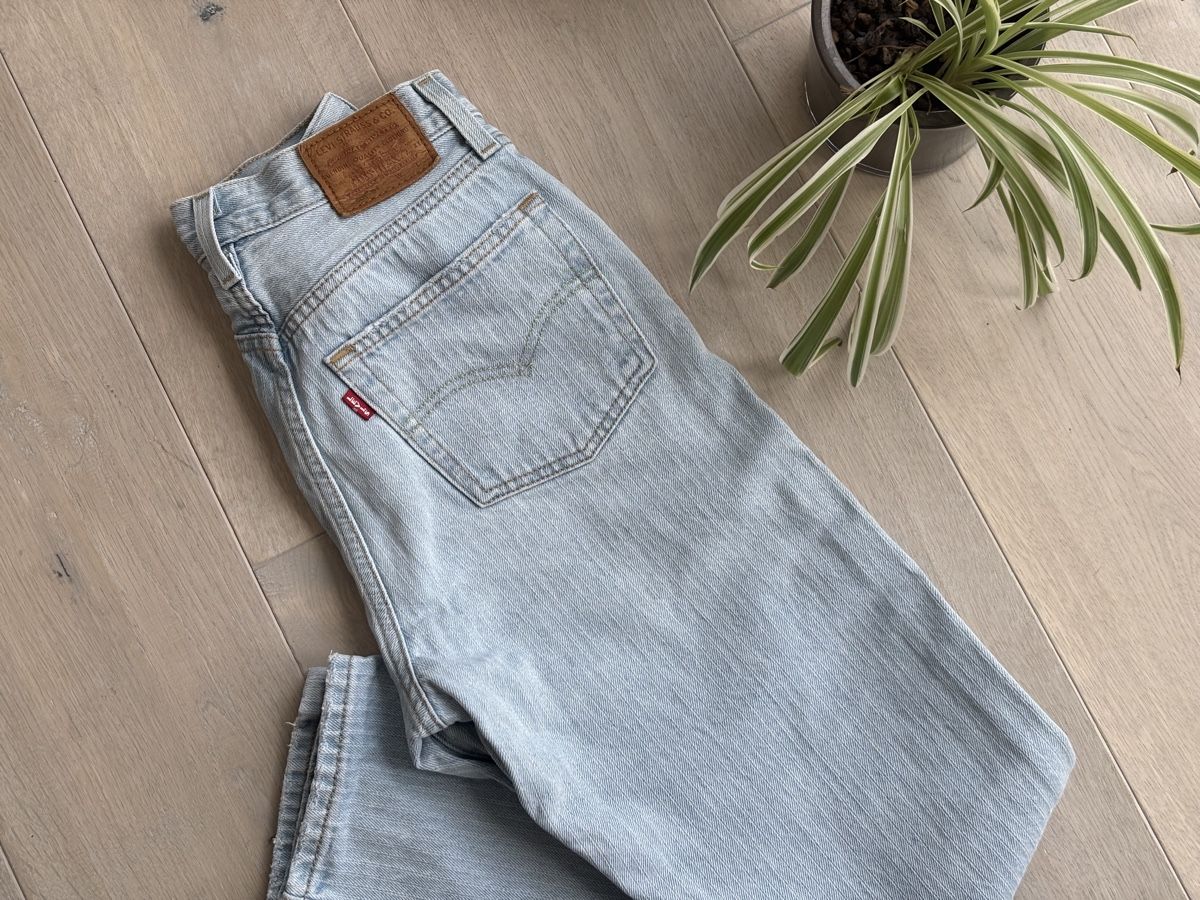 Levi's Jeans: Levi's 501 Jeans hellblau Grösse W24 L29 – Nuovo (secondo la descrizione) da Fehraltorf venduto da lea_9bt5