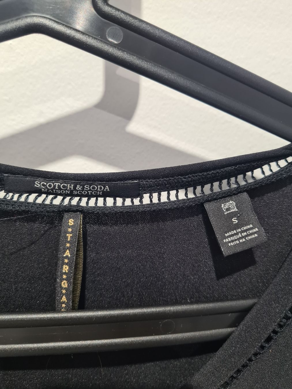 Maison Scotch Vestiti: Scotch&Soda Kleid, schwarz, Gr. S – Usato da Adligenswil venduto da FriedasWelt 1